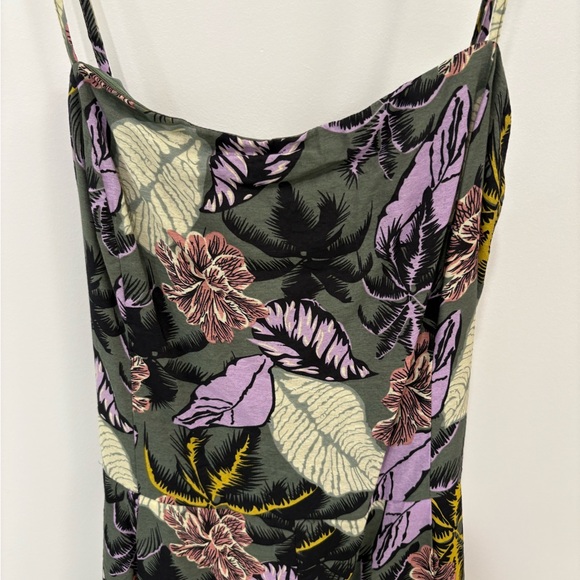 Lush Purple Green Tropical Front Tie Jumpsuit Size Medium - Picture 3 of 12